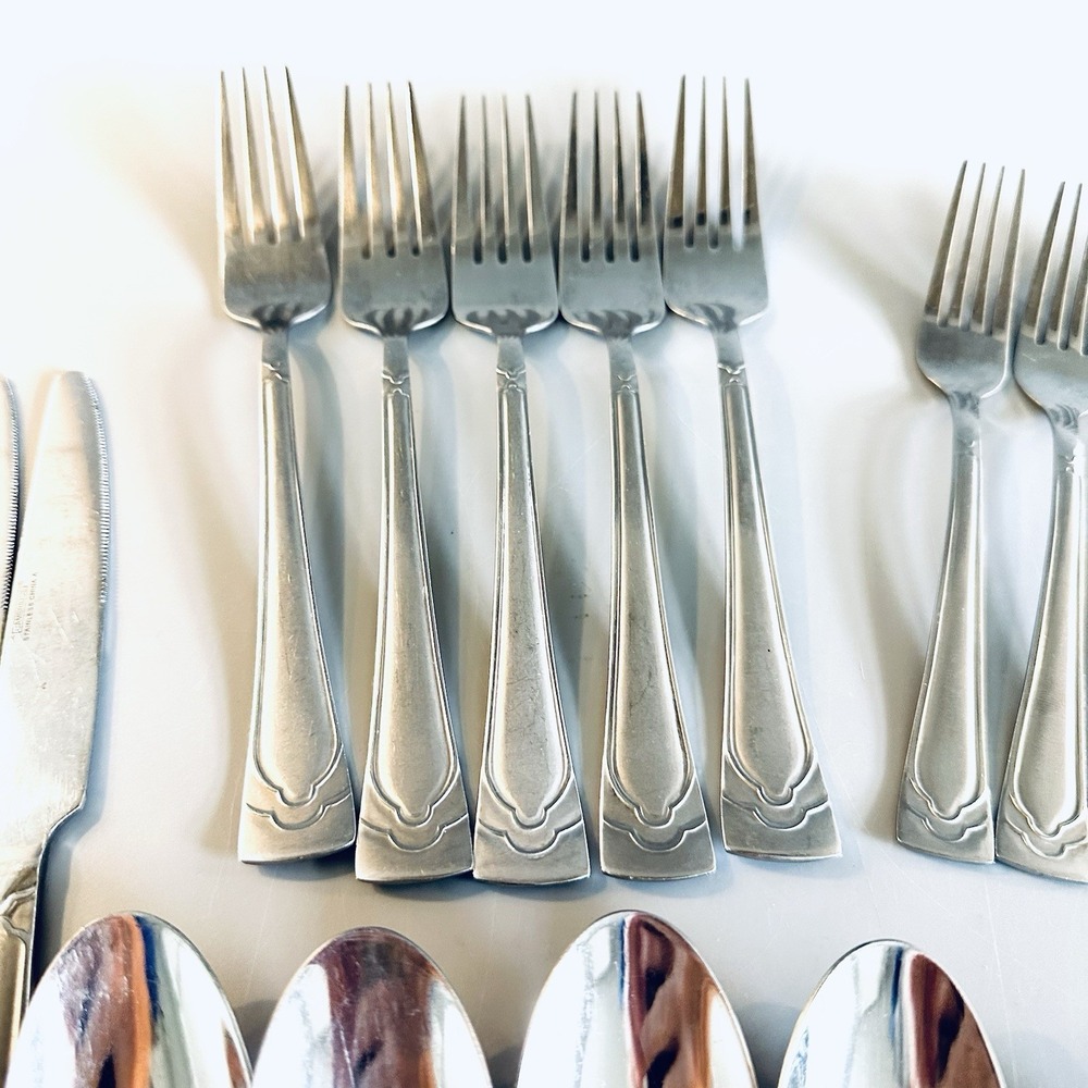 18 Cambridge DANA FROST Satin Stainless Flatware Silverware Set Lot Fork Spoon - Picture 2 of 4